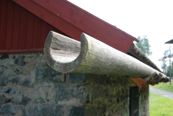 Professional Wooden Gutter Repair